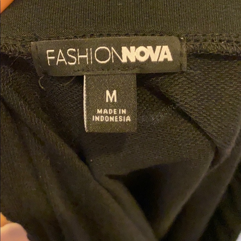 Fashion Nova Black Crop Top with green and white - Picture 4 of 5